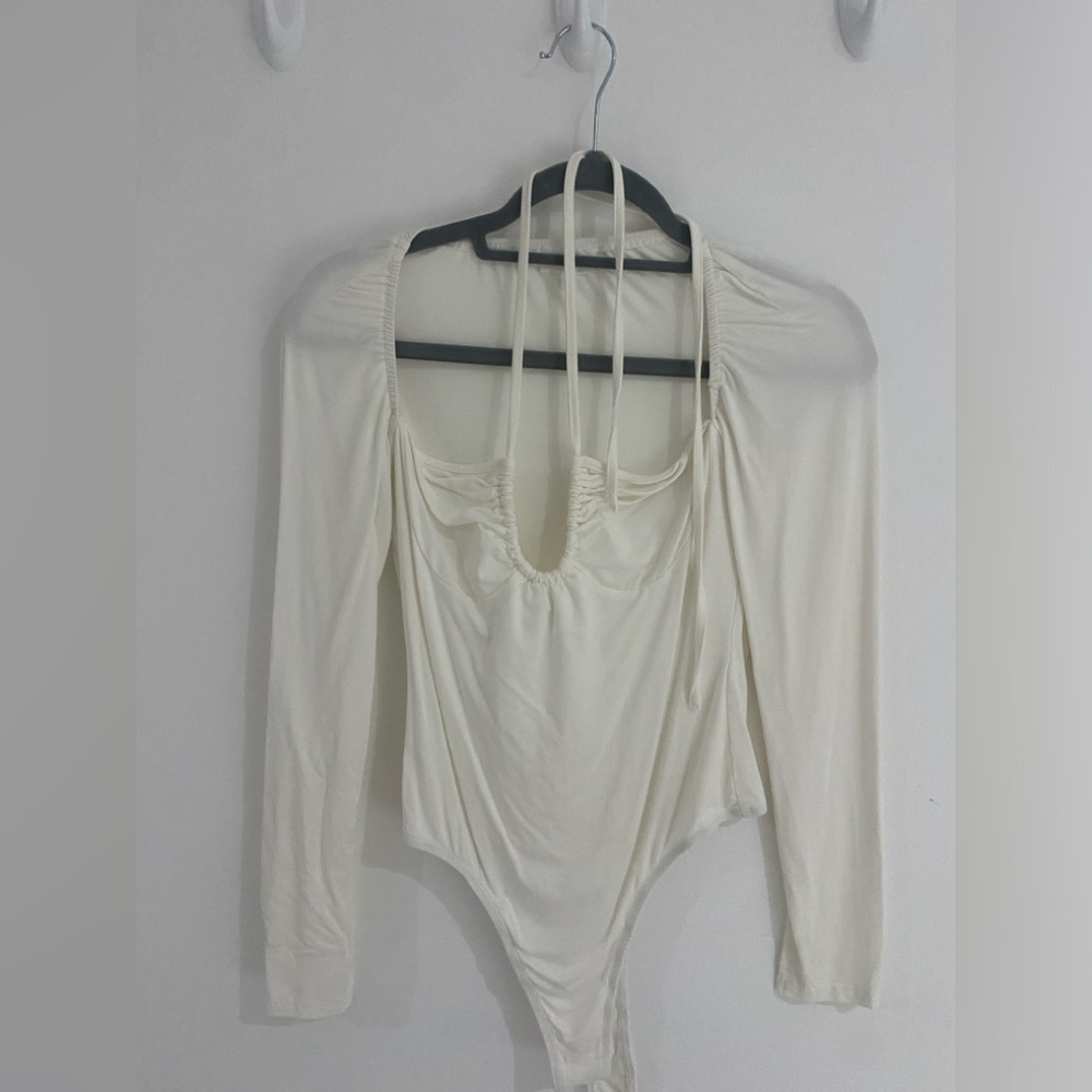 Superdown white long-sleeve